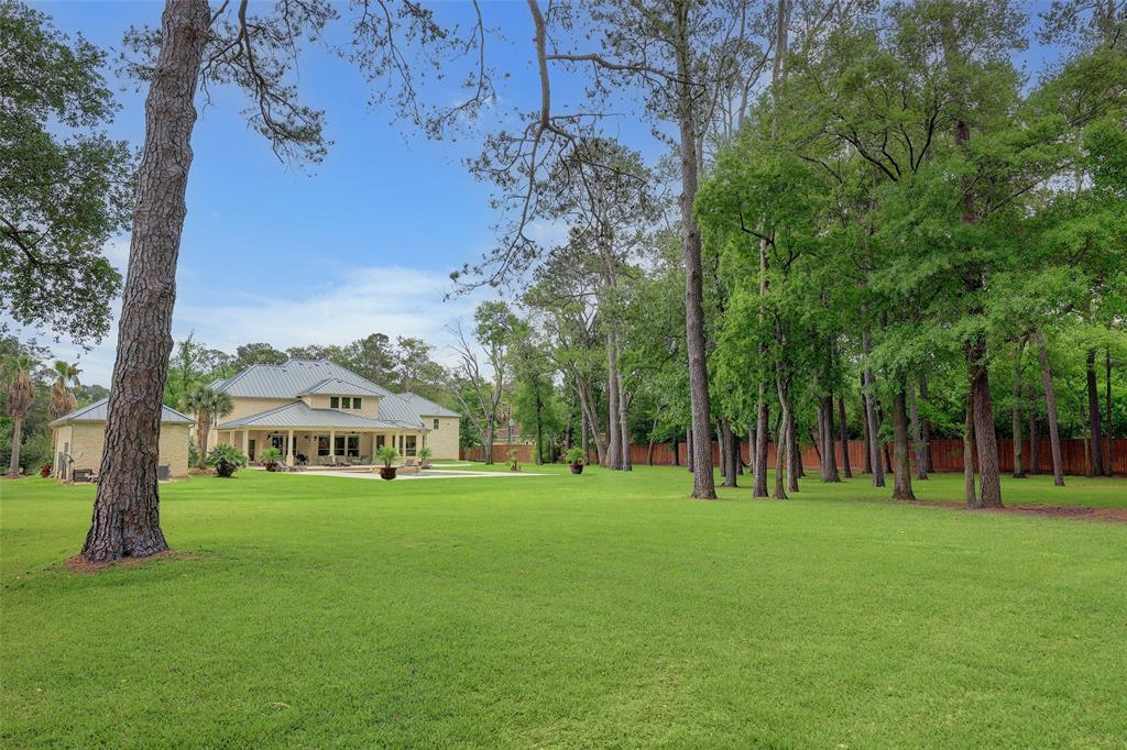 15 W Rivercrest Dr, Houston, TX 77042