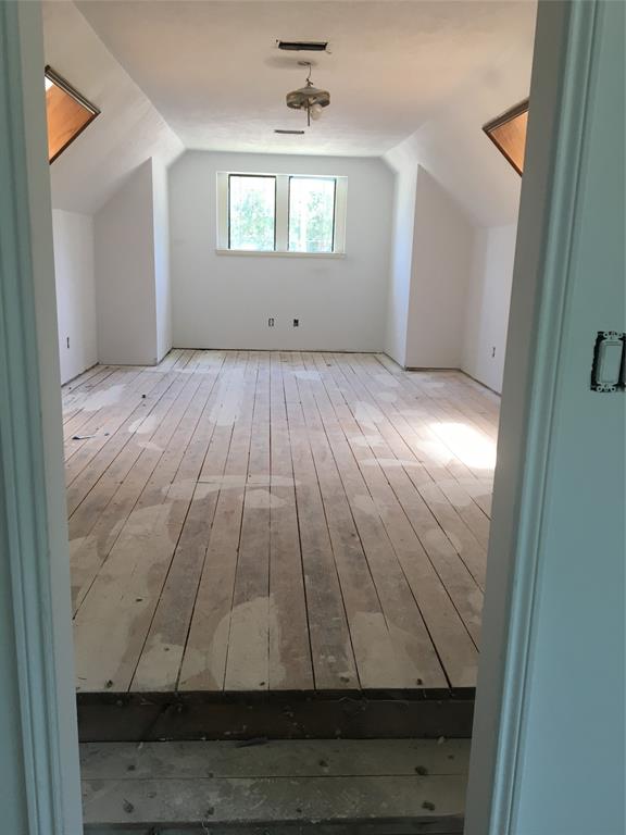 6918 Ashmore Dr, Houston, TX 77069