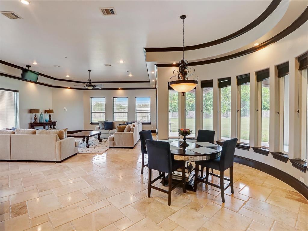 7325 Avenue L, Santa Fe, TX 77510