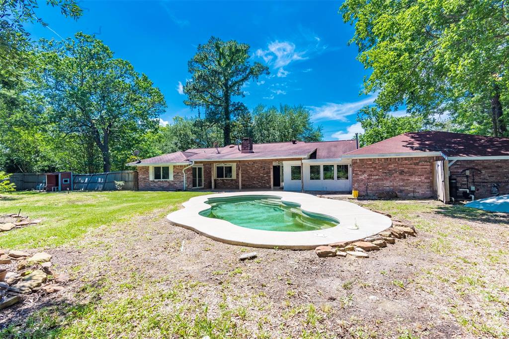 5122 Sjolander Rd, Baytown, TX 77521