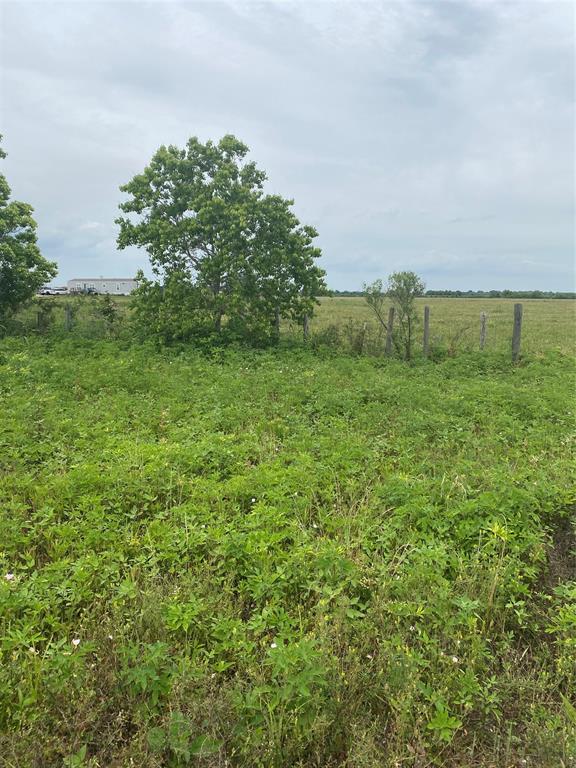 877 Canal Rd, Winnie, TX 77665