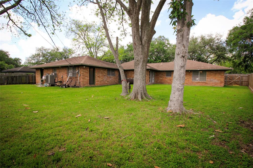 426 Croom Dr, Wharton, TX 77488