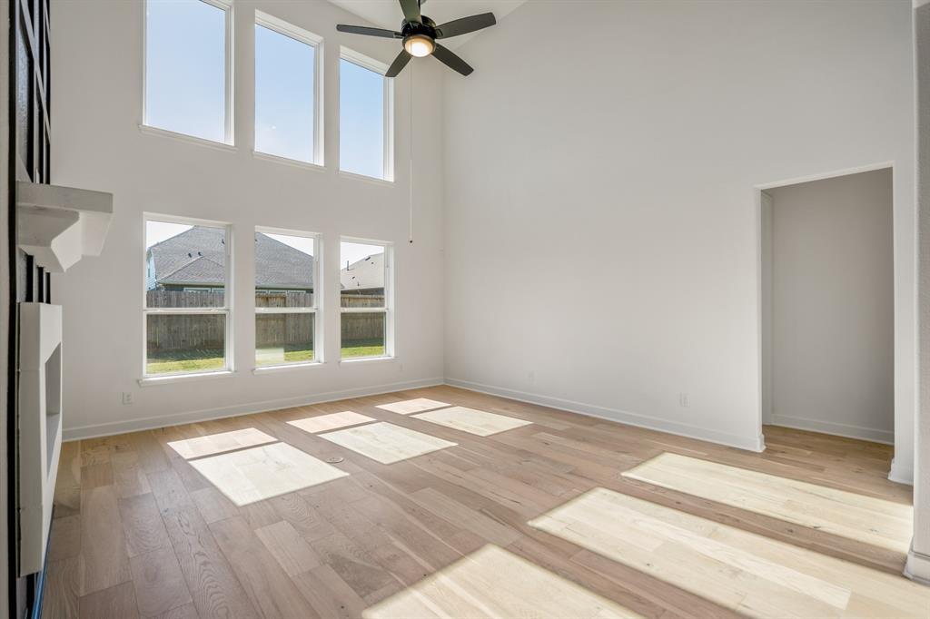 2719 Wild Larch Cir, Brookshire, TX 77423