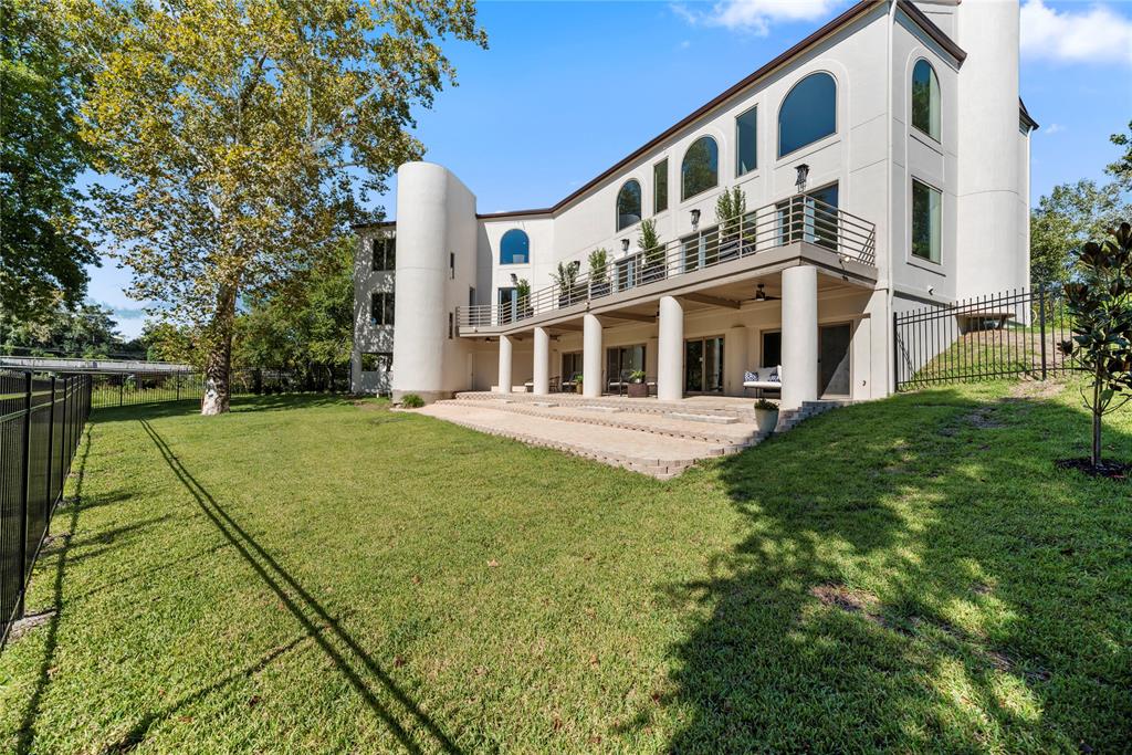 3 Magnolia Bend Dr, Hunters Creek Village, TX 77024