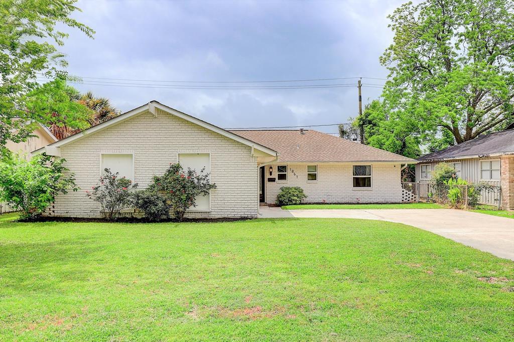 Homes for Sale in Seabrook with 3 Bedrooms TX Houses