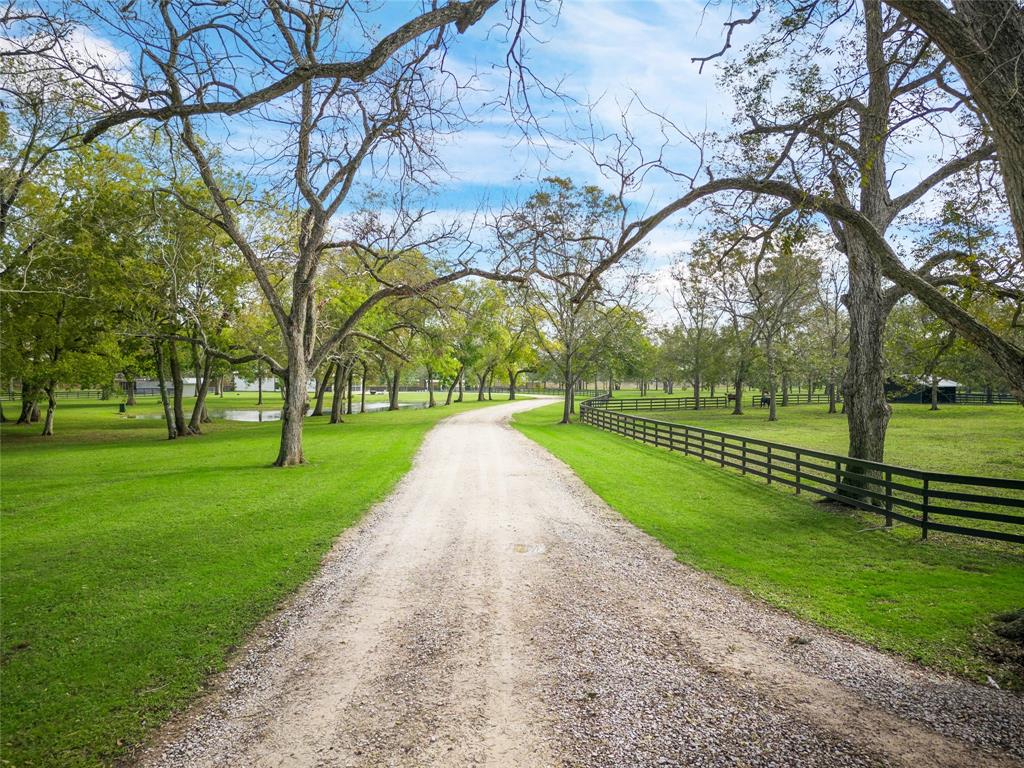 2830 Bowser Rd, Fulshear, TX 77441