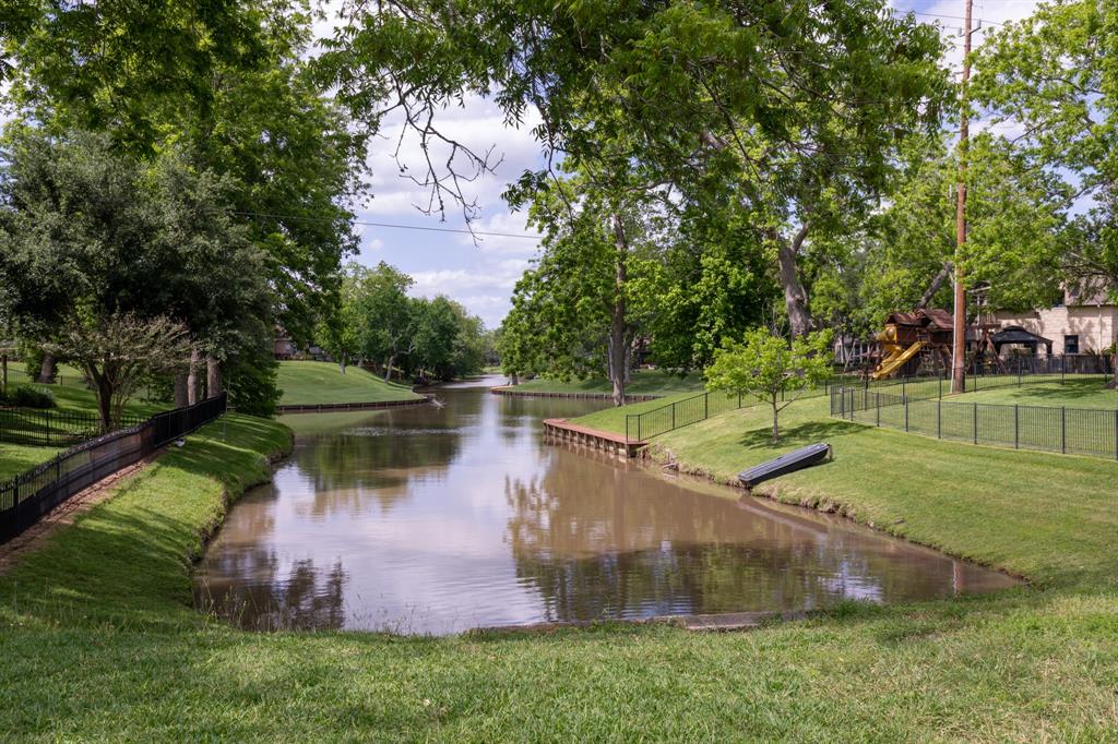 33202 Woodton Ct, Weston Lakes, TX 77441