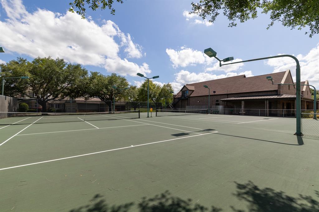 33202 Woodton Ct, Weston Lakes, TX 77441