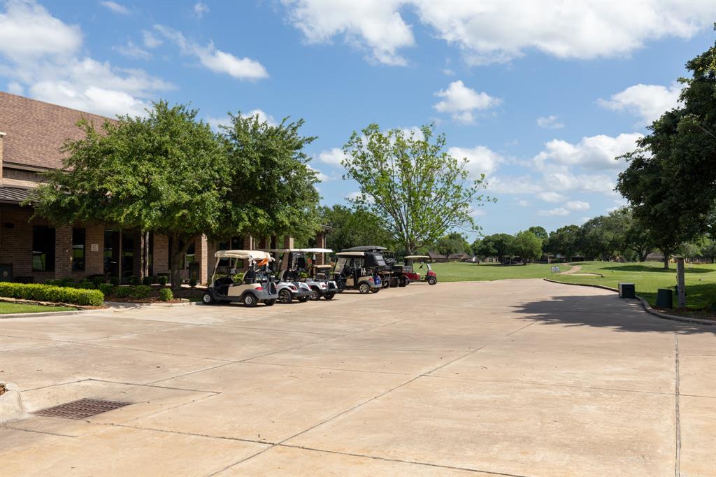 33202 Woodton Ct, Weston Lakes, TX 77441