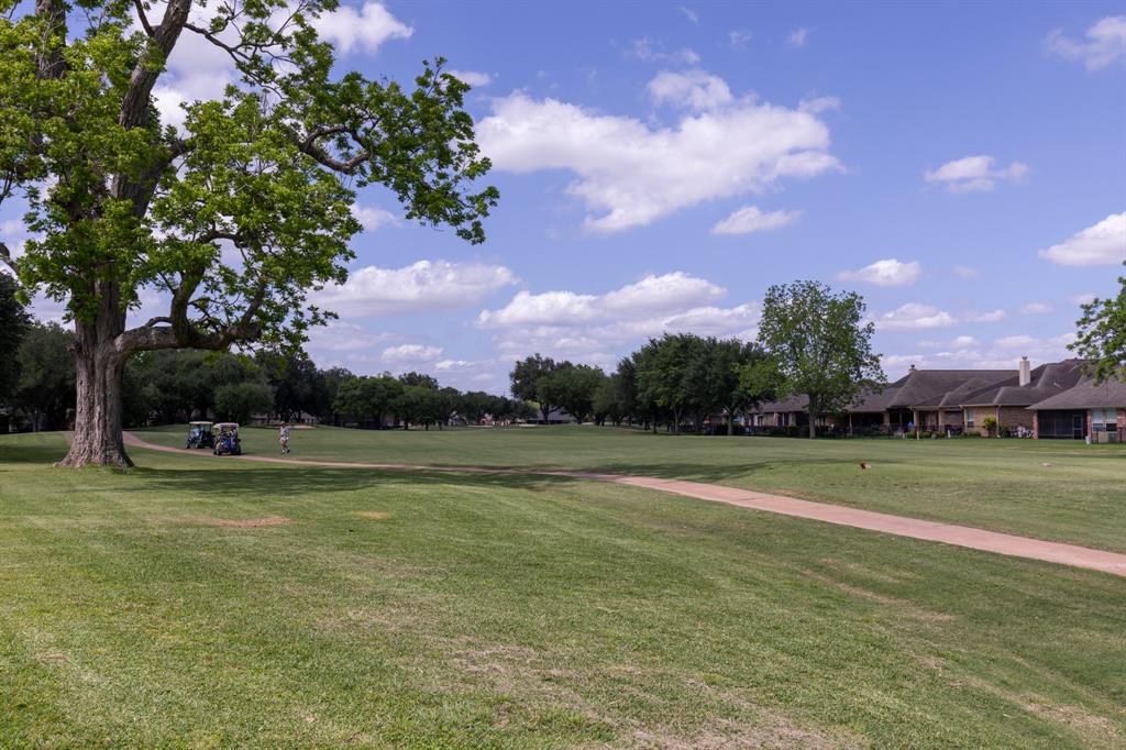 33202 Woodton Ct, Weston Lakes, TX 77441