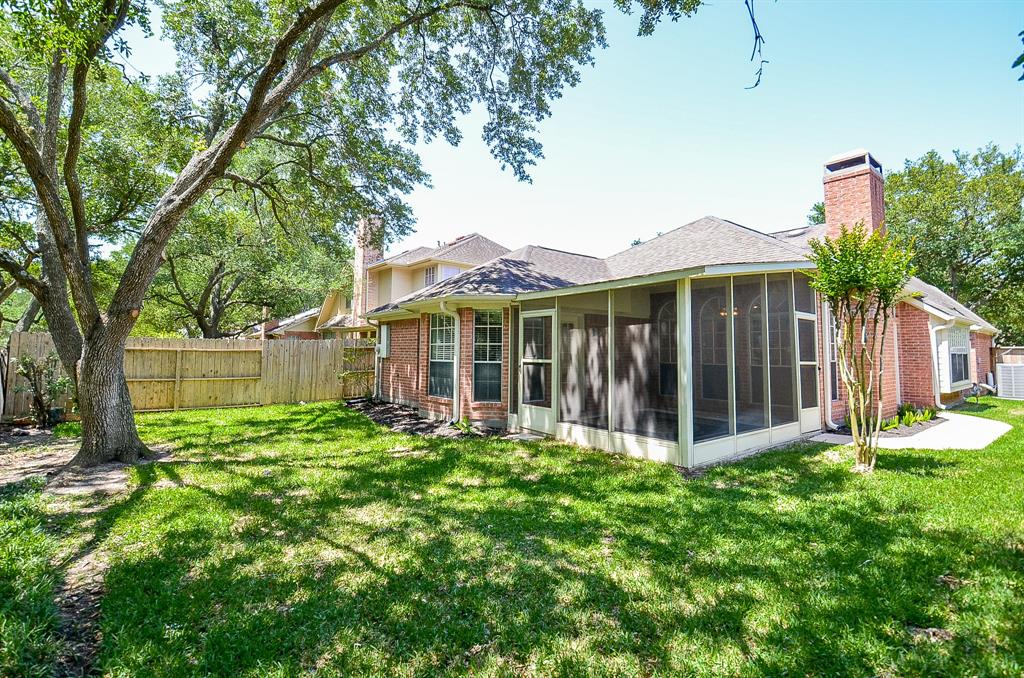 14135 Lake Trail Drive, Sugar Land, TX 77498