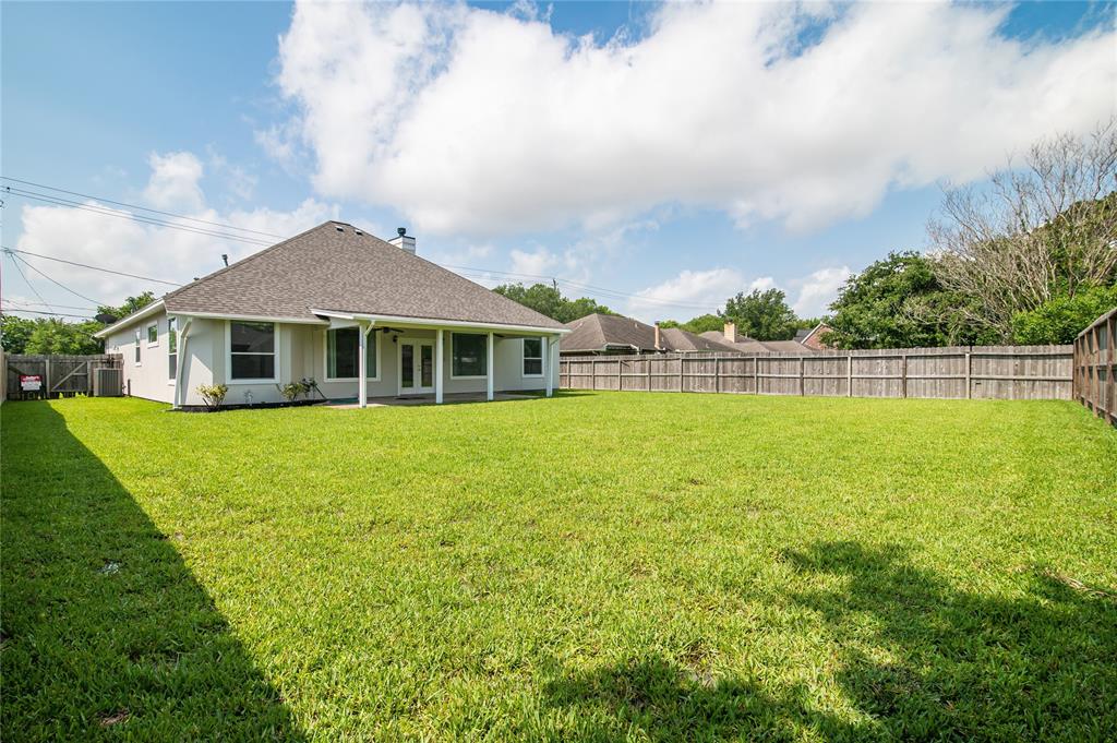 710 Fairfield St, La Porte, TX 77571