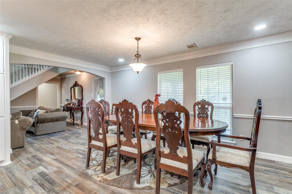 6826 Sjolander Rd, Baytown, TX 77521