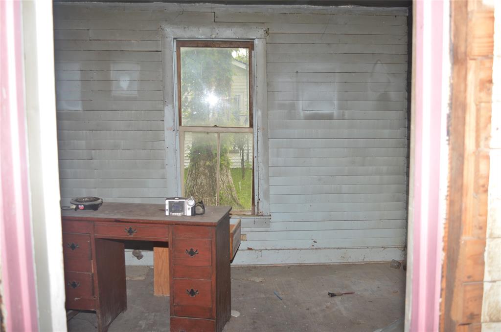 610 Kerr St, Dayton, TX 77535