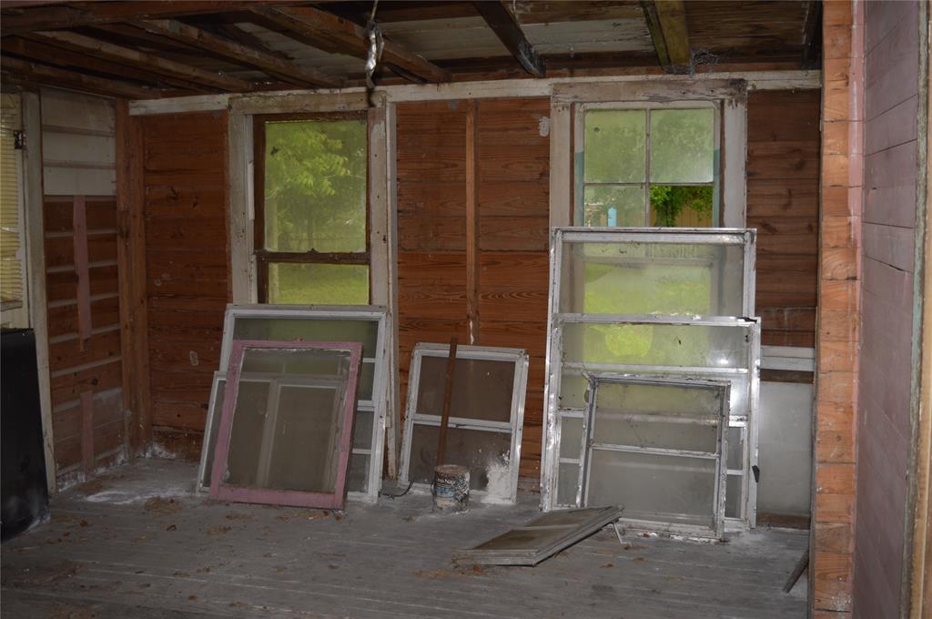 610 Kerr St, Dayton, TX 77535