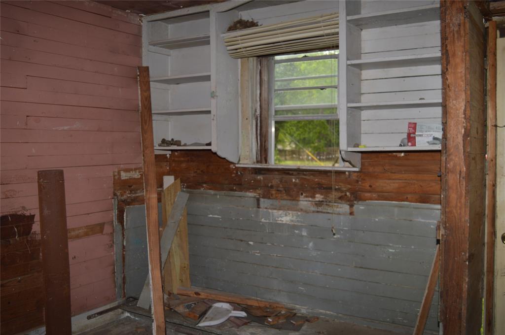 610 Kerr St, Dayton, TX 77535