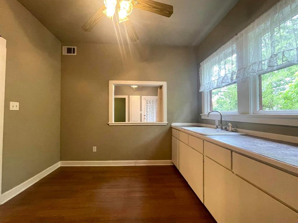 511 W Bluff St, Woodville, TX 75979