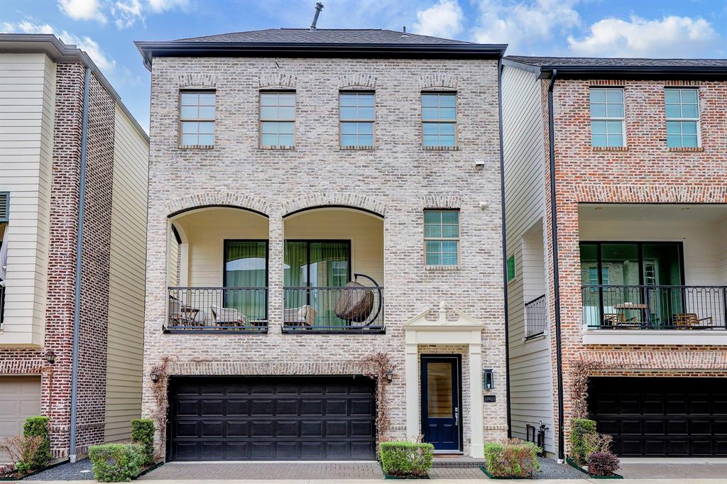 Homes For Sale zoned to Stratford High School Spring Branch ISD