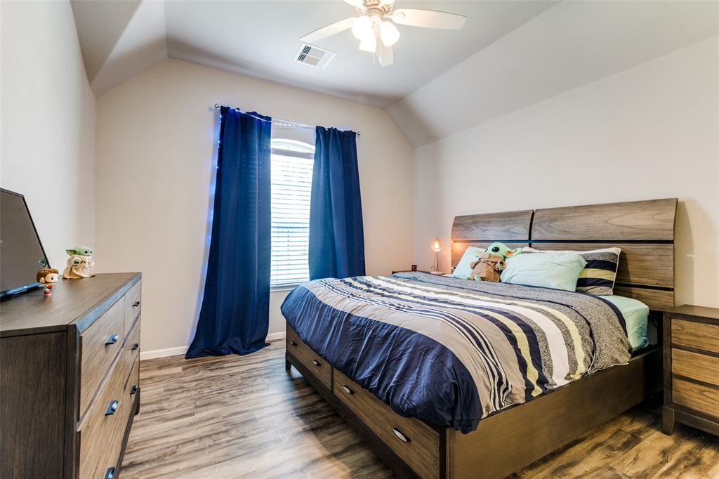 59 Birch Canoe Dr, Tomball, TX 77375