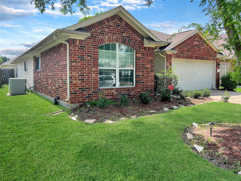 3930 Teal Run Place Court, Fresno, TX 77545