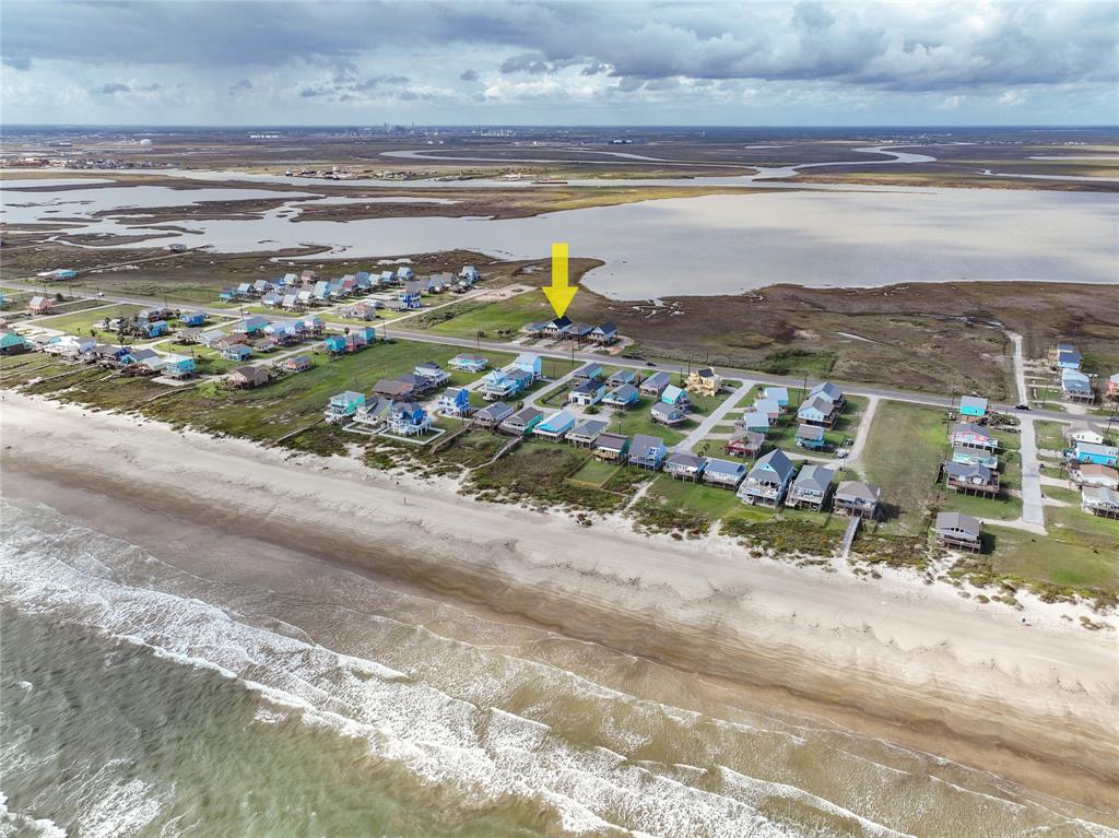 1739 Bluewater Hwy, Surfside Beach, TX 77541