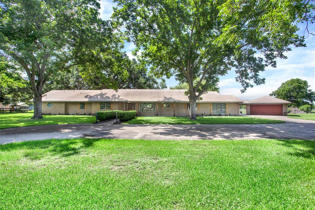 10726 E Fm 1462 Rd, Alvin, TX 77511