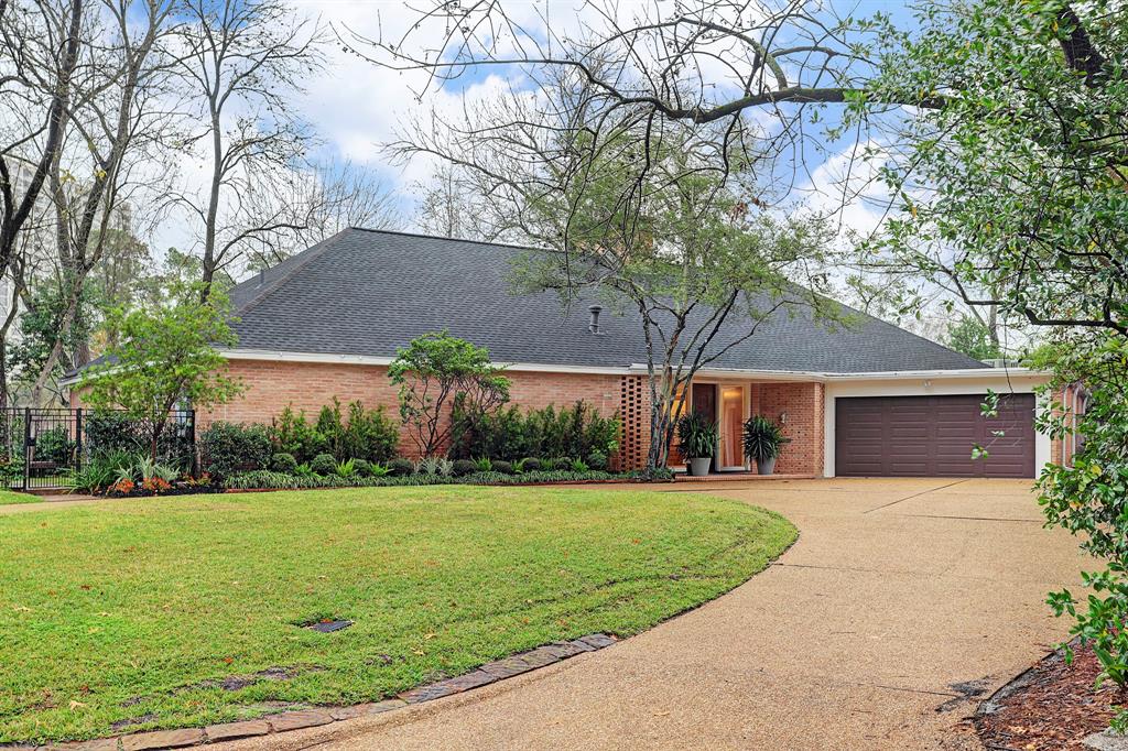 210 Pine Hollow Ln, Houston, TX 77056