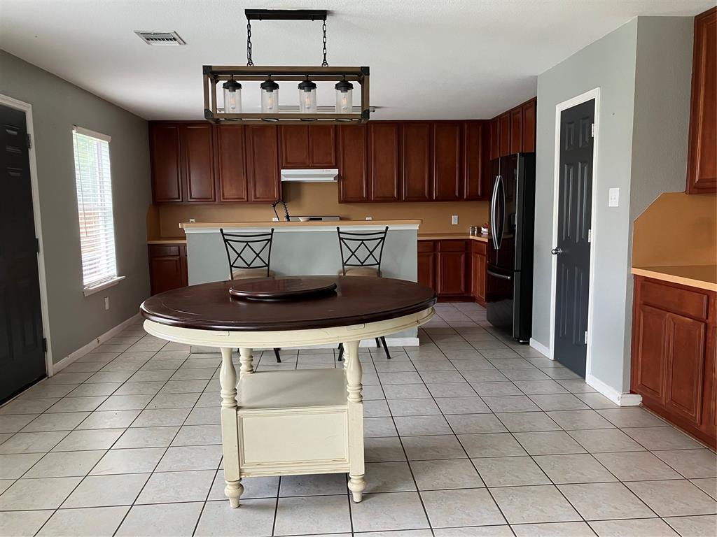 19315 Remington Bend Dr, Houston, TX 77073