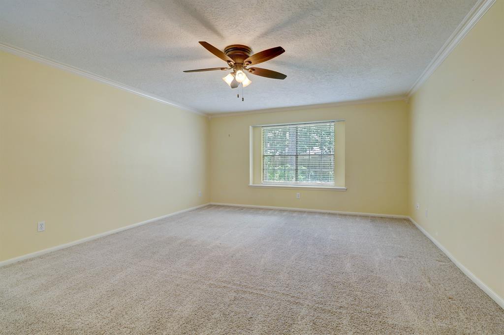 2410 Pine Terrace Dr, Kingwood, TX 77339