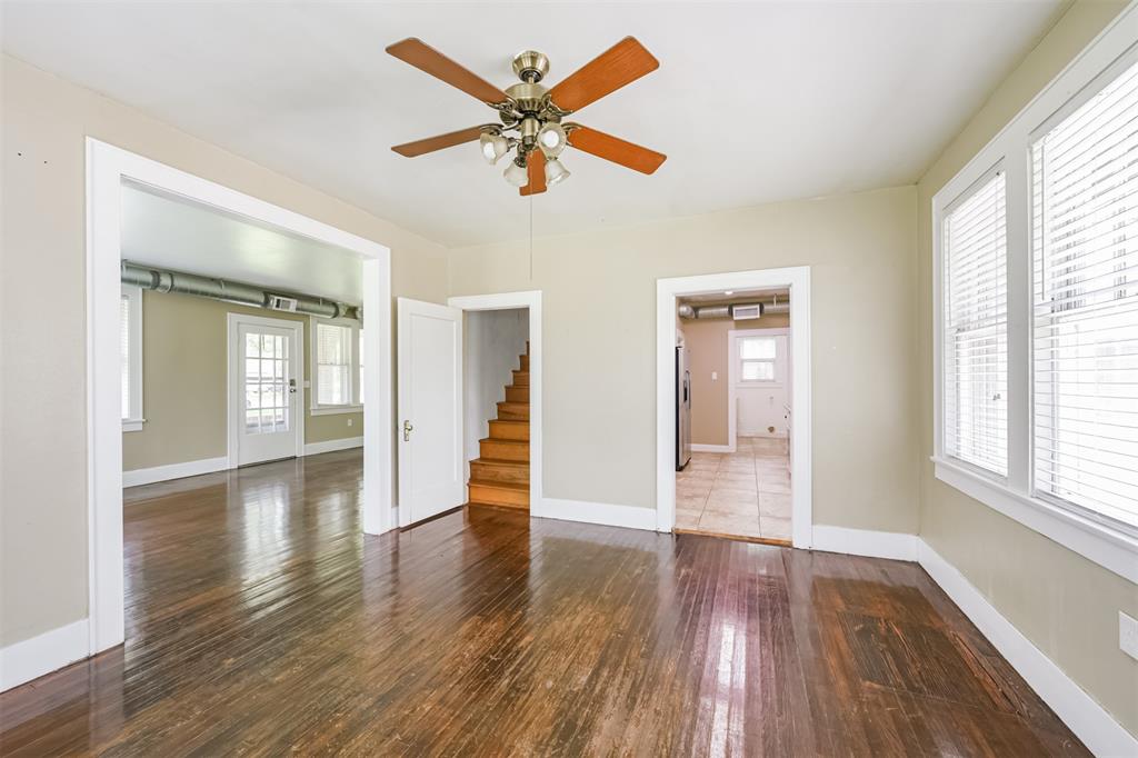 931 Laurel St, La Marque, TX 77568