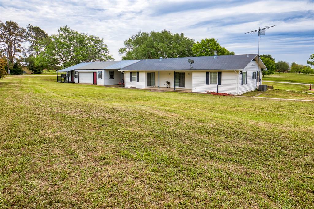 9015 Lake Drive, Chappell Hill, TX 77426