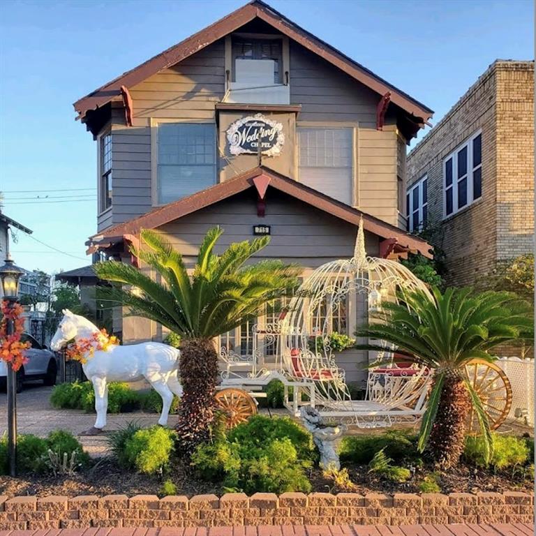 715 Broadway Street, Galveston, TX 77550