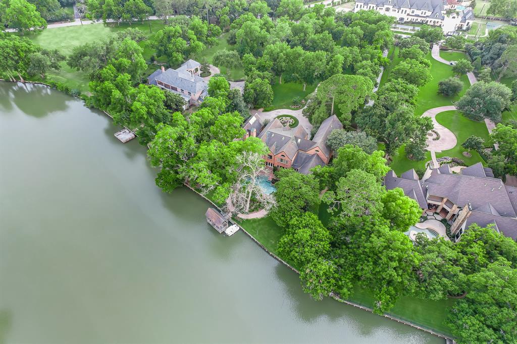 427 W Alkire Lake Drive, Sugar Land, TX 77478