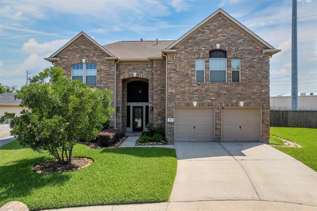 4914 Magnolia Cove Dr, Baytown, TX 77521