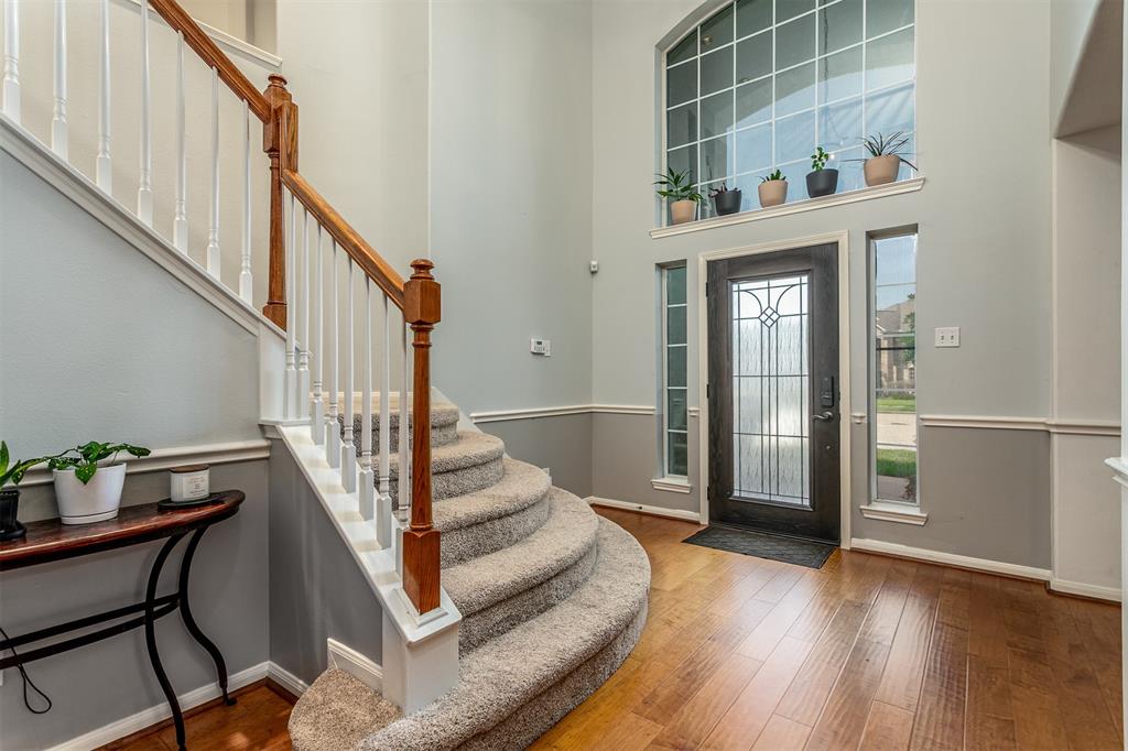 4914 Magnolia Cove Dr, Baytown, TX 77521