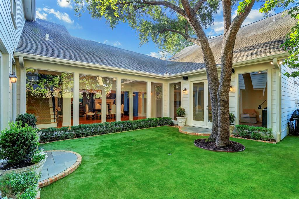 3626 Wickersham Ln, Houston, TX 77027