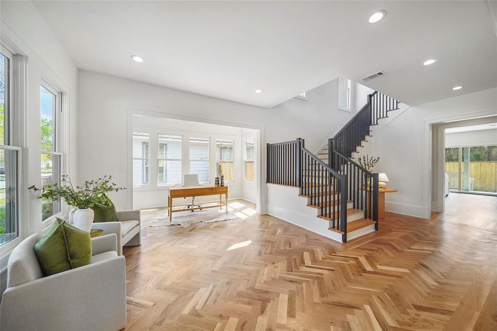 514 Woodland St, Houston, TX 77009