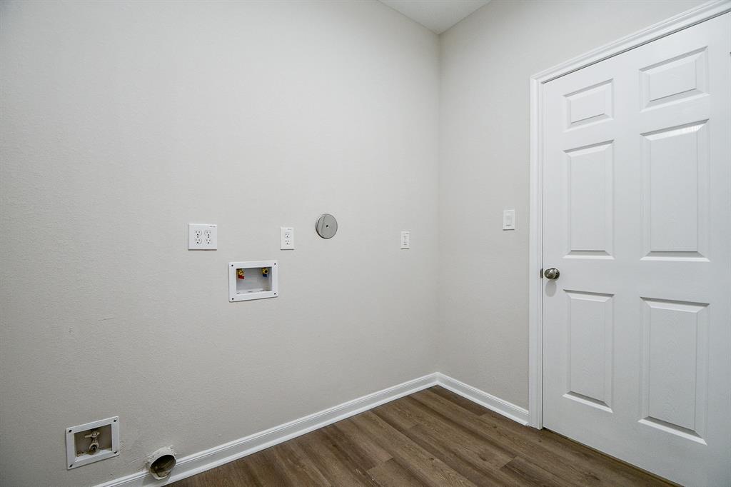 8312 Corinth St, Houston, TX 77051