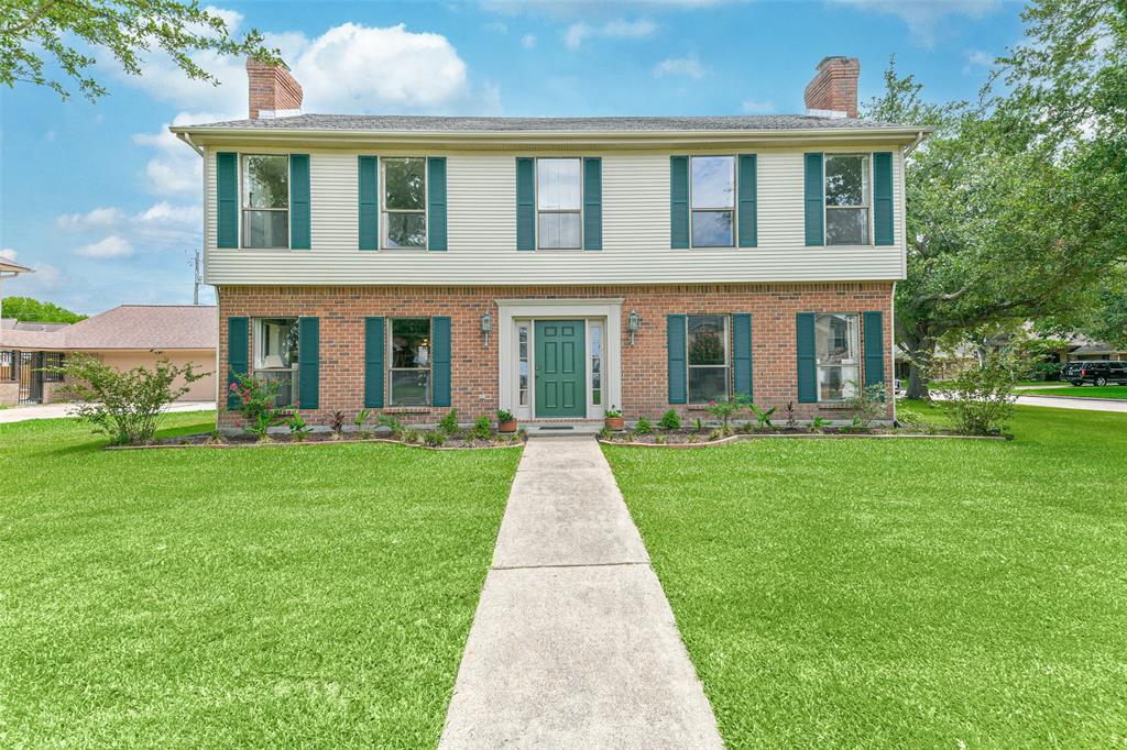 2415 Pilgrim Estates Dr, Texas City, TX 77590