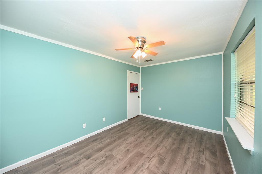 1423 Swiss Alp Hills Loop, Schulenburg, TX 78956