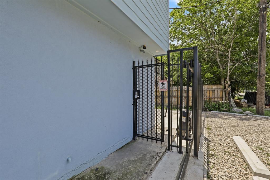 4312 Crane St, Houston, TX 77026