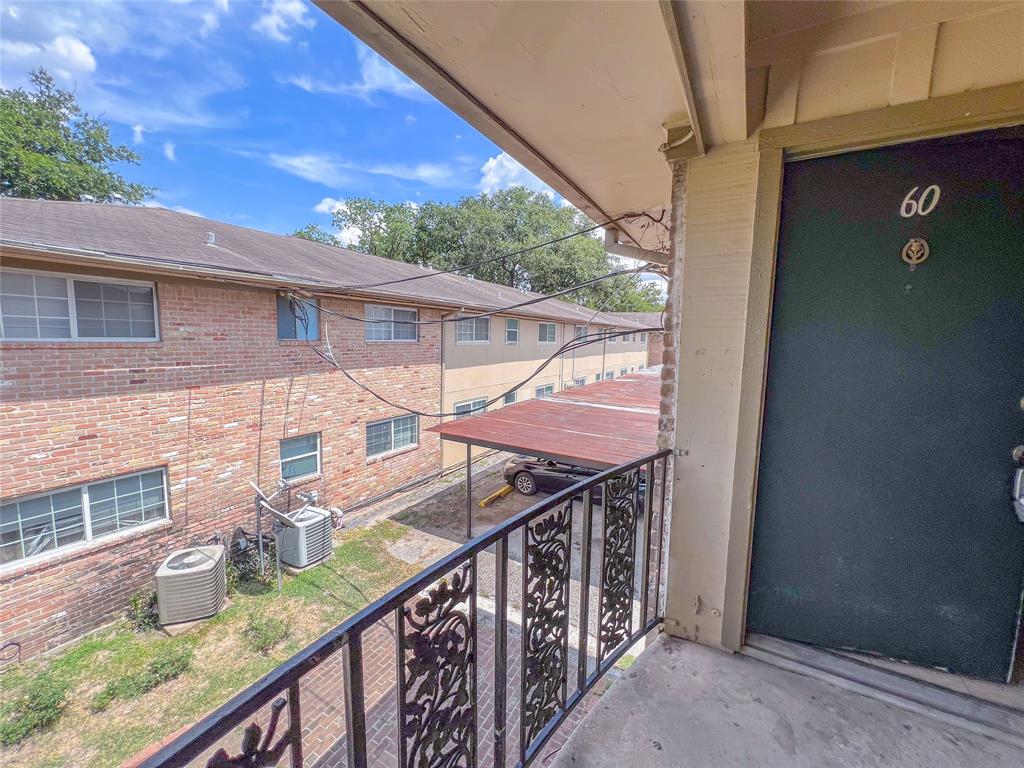 5704 Edgemoor Drive 60, Houston, TX 77081