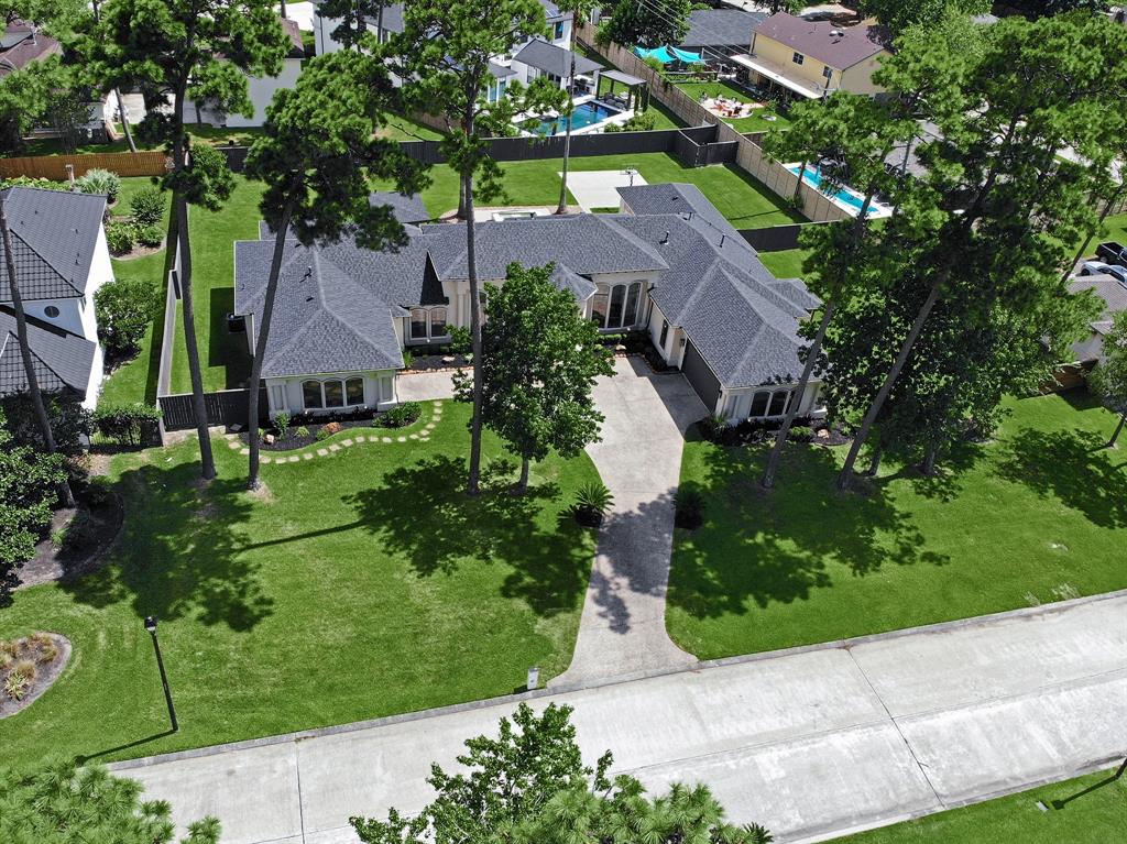 41 Kings Lake Estates Blvd, Humble, TX 77346