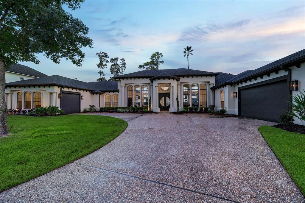 41 Kings Lake Estates Blvd, Humble, TX 77346