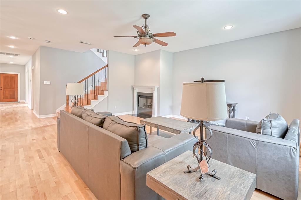 21727 Chenango Lake Drive, Angleton, TX 77515