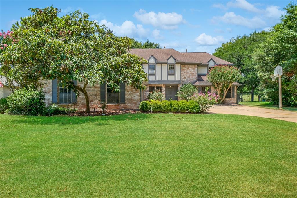 2015 Masters Ln, Missouri City, TX 77459