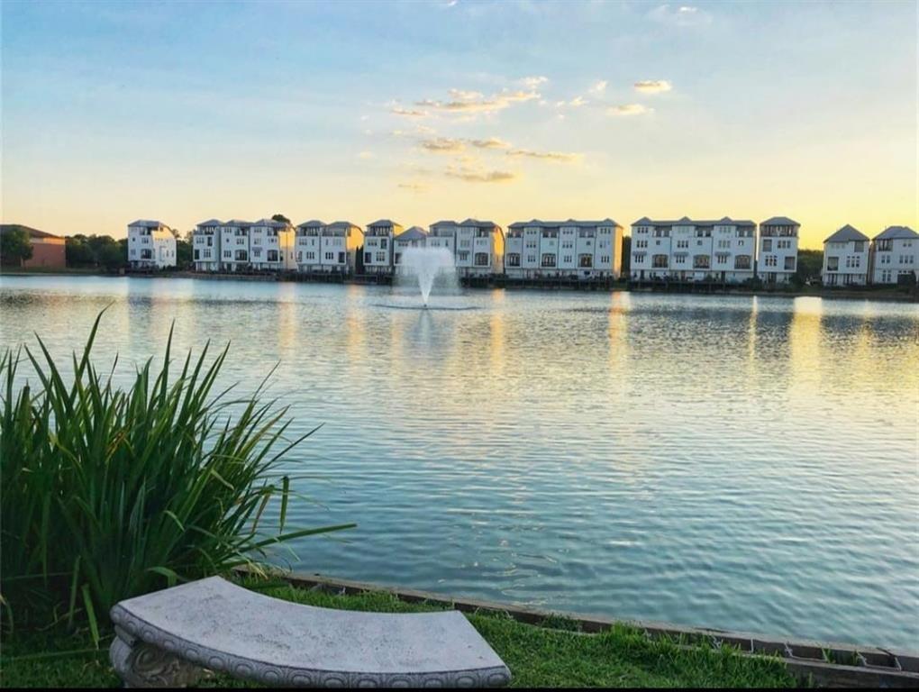 8810 Lakeshore Terrace Dr, Houston, TX 77080