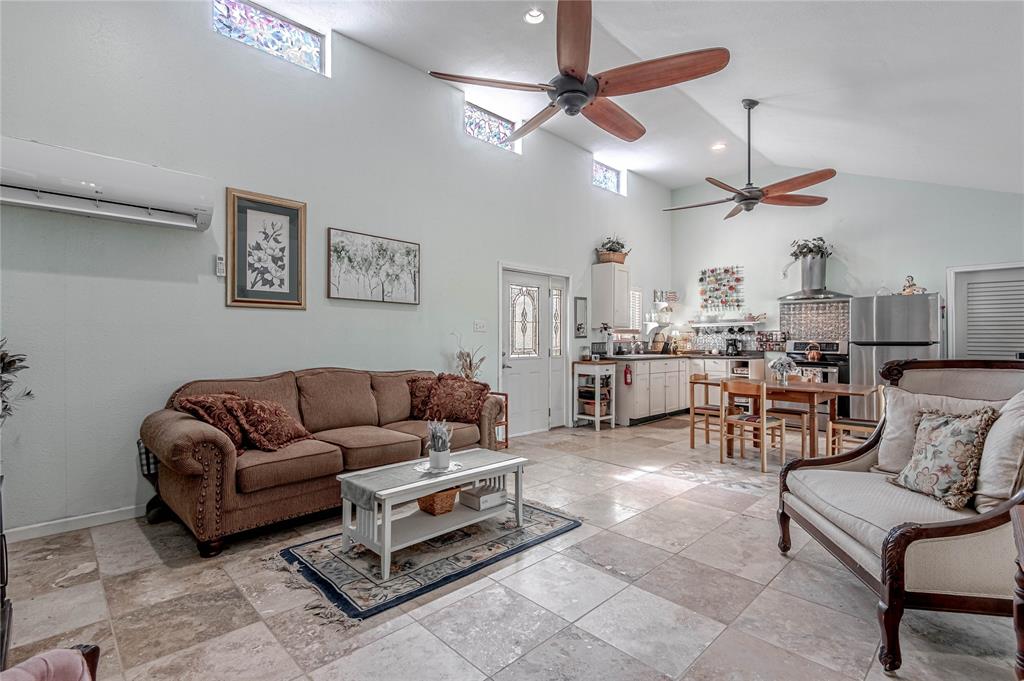 Montgomery County Real Estate, Walker County Homes, Houston County