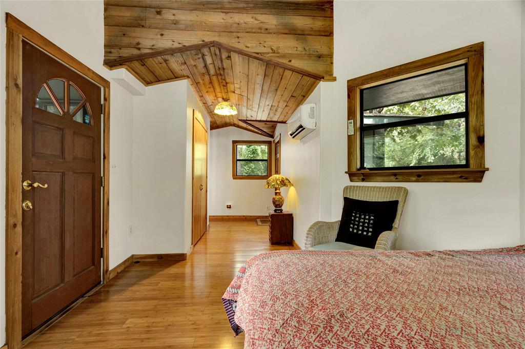 12447 Mill Creek Dr S, Plantersville, TX 77363