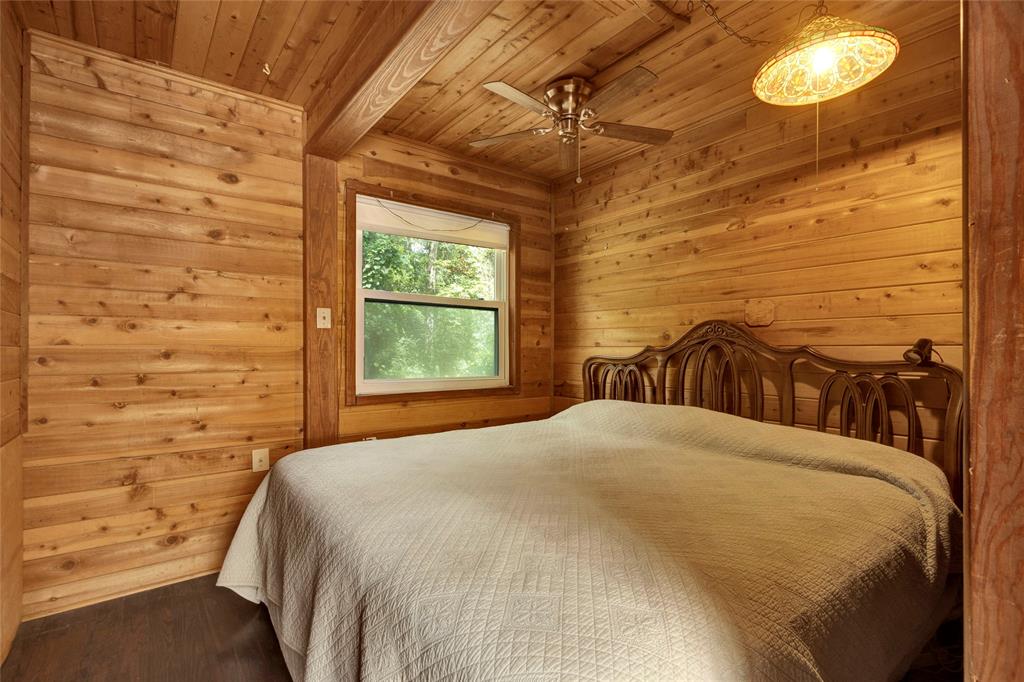 12447 Mill Creek Dr S, Plantersville, TX 77363